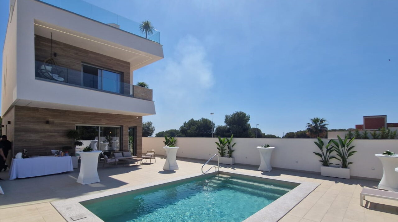 Costa Blanca, Lo Romero